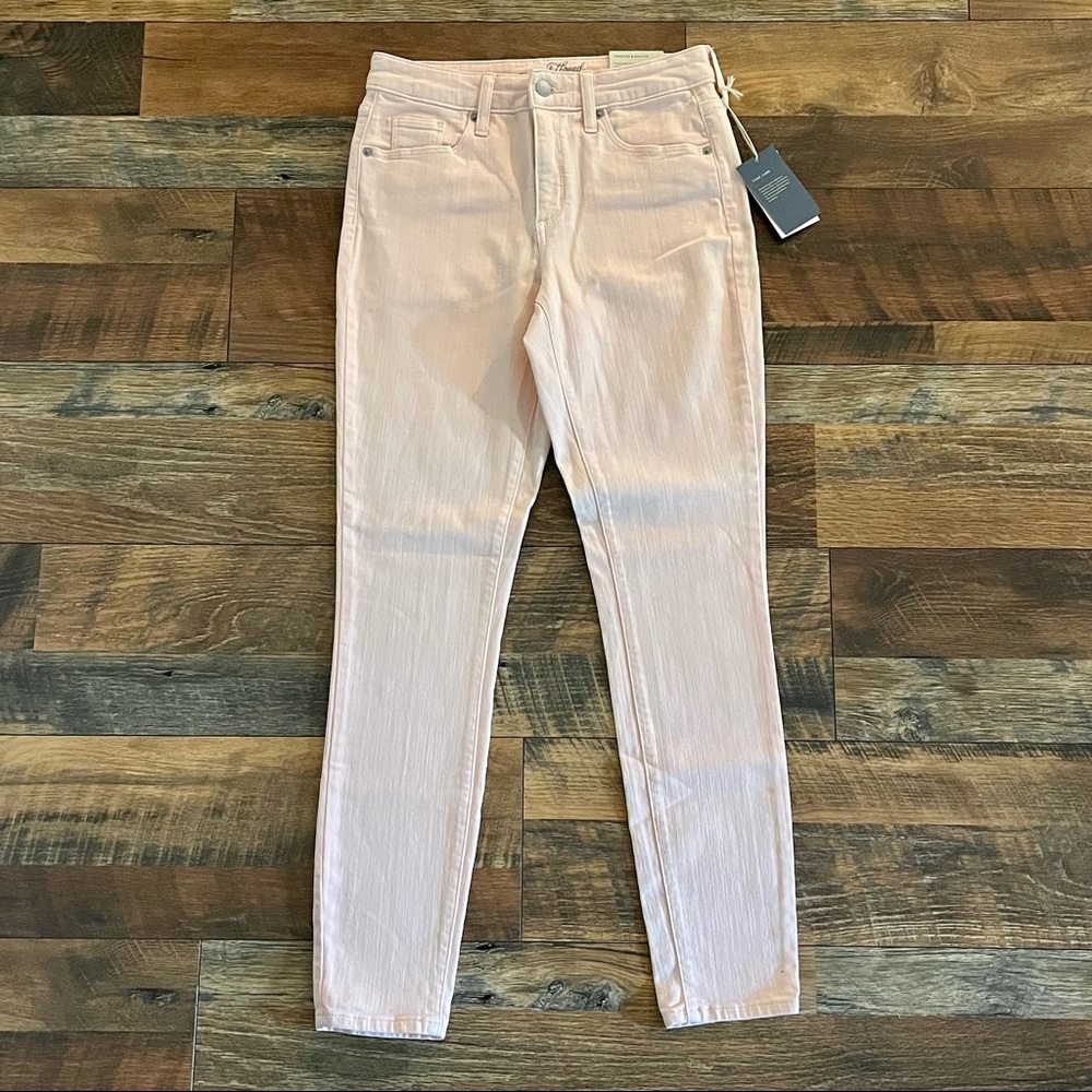 Universal Thread Pale Peach High-Rise Skinny Jeans